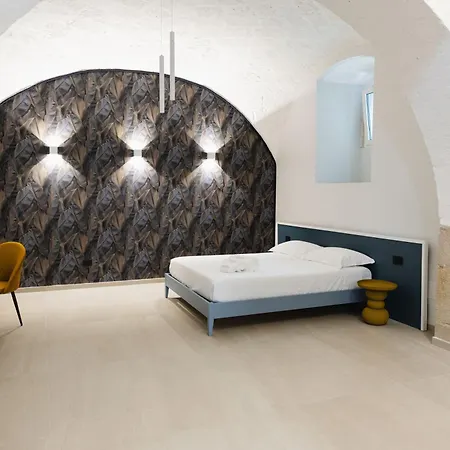 Behome Bed & Breakfast 4*